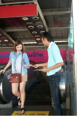 แจกใบปลิว BTS MRT กรุงเทพ ผลงานจริง