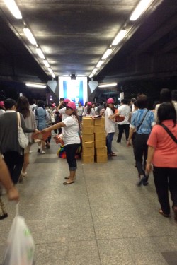 แจกใบปลิว BTS MRT กรุงเทพ ผลงานจริง